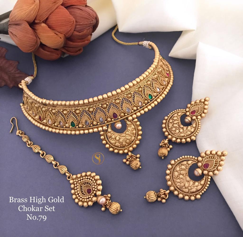 Premium Quality Necklace Set Classic and Sober Look
