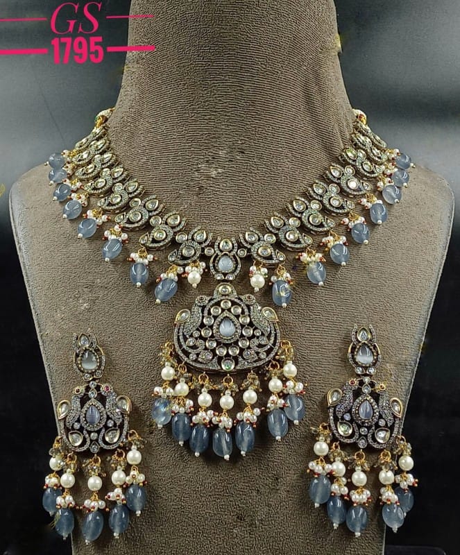 Antique Necklace set  Classic and Sober Look