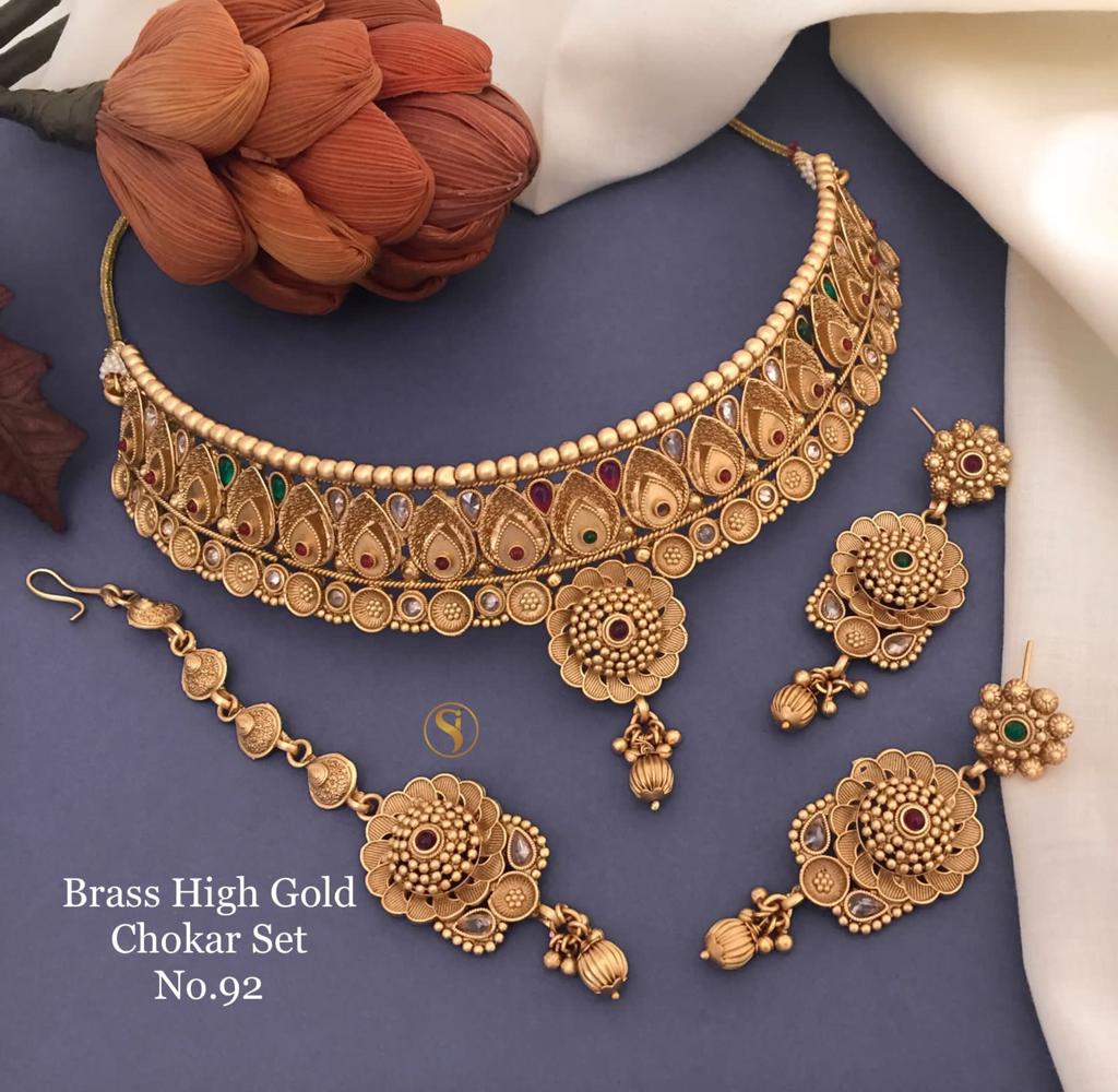 Premium Quality Necklace Set Classic and Sober Look